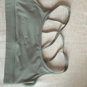Vuori women’s mindset bra size medium